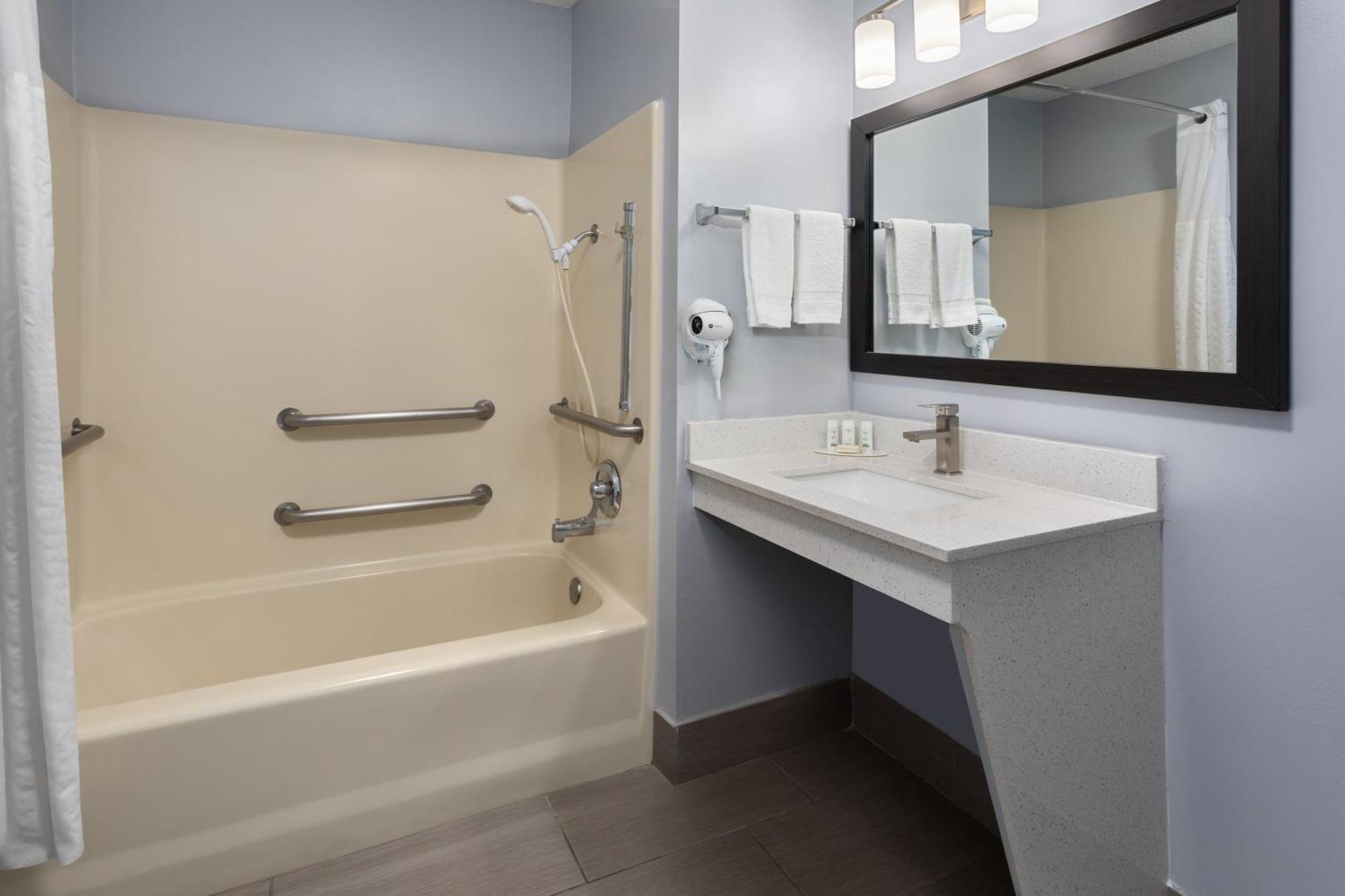 Baymont By Wyndham Brunswick Ga Hotel Екстериор снимка
