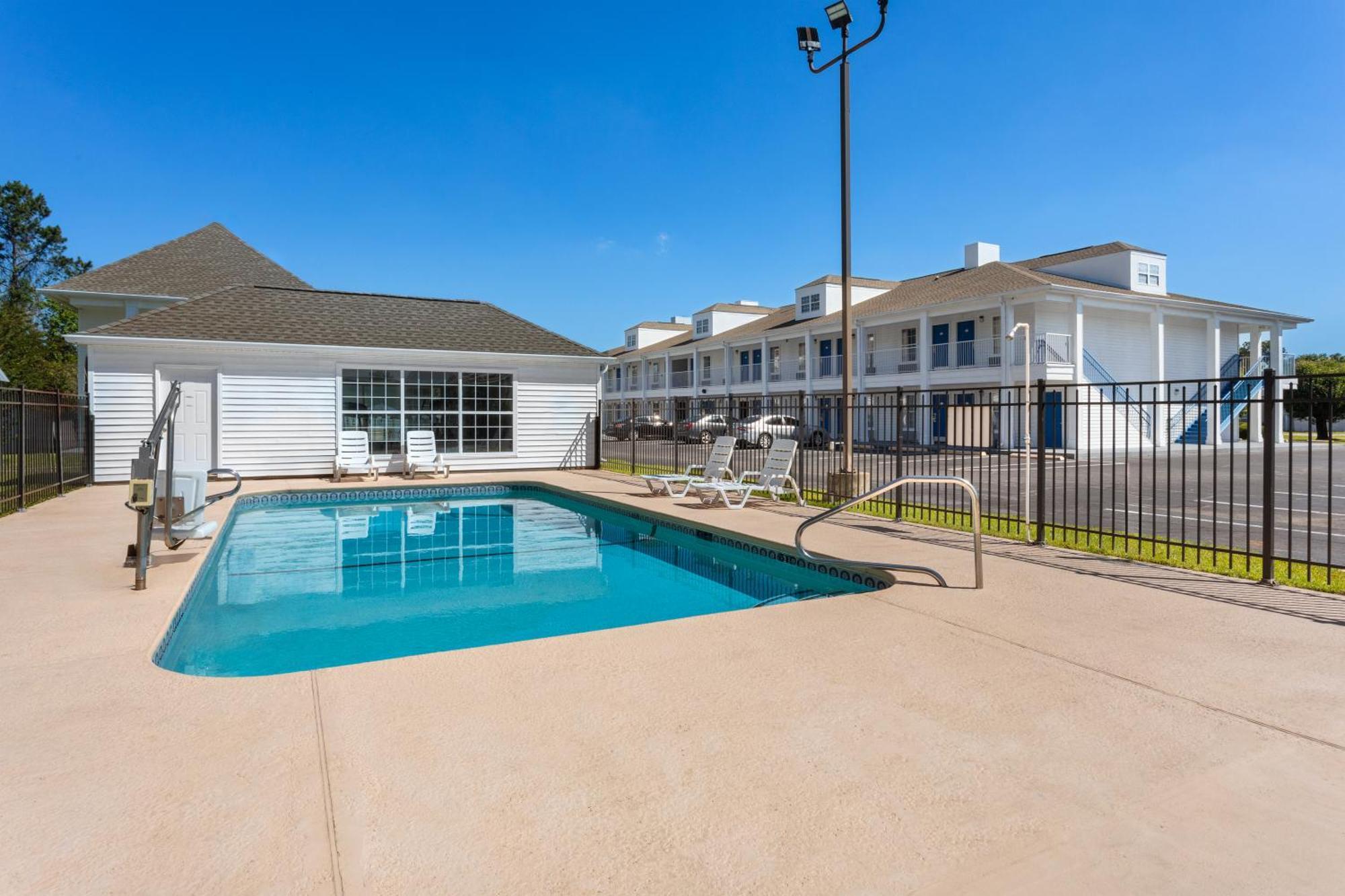 Baymont By Wyndham Brunswick Ga Hotel Екстериор снимка