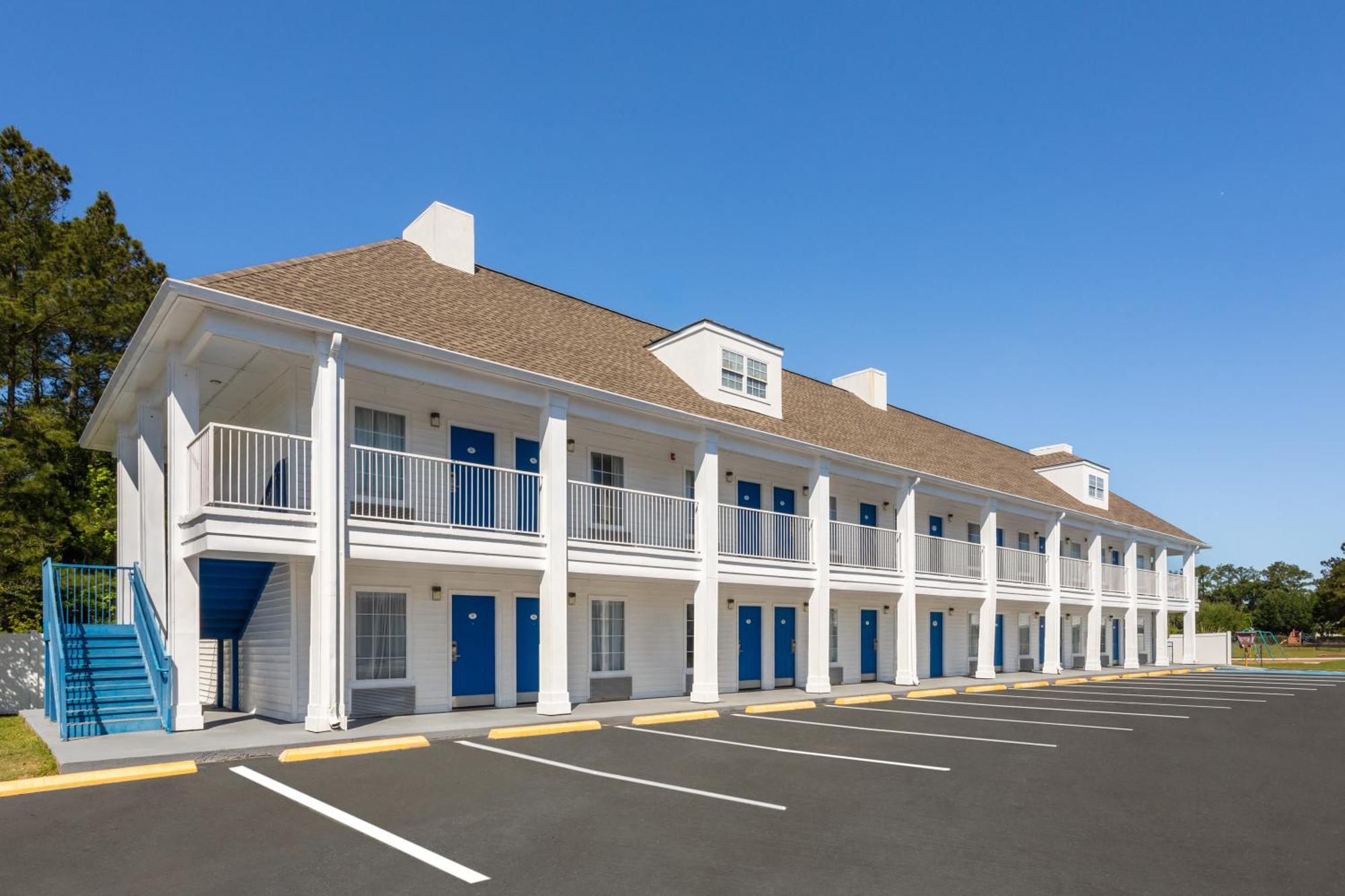 Baymont By Wyndham Brunswick Ga Hotel Екстериор снимка