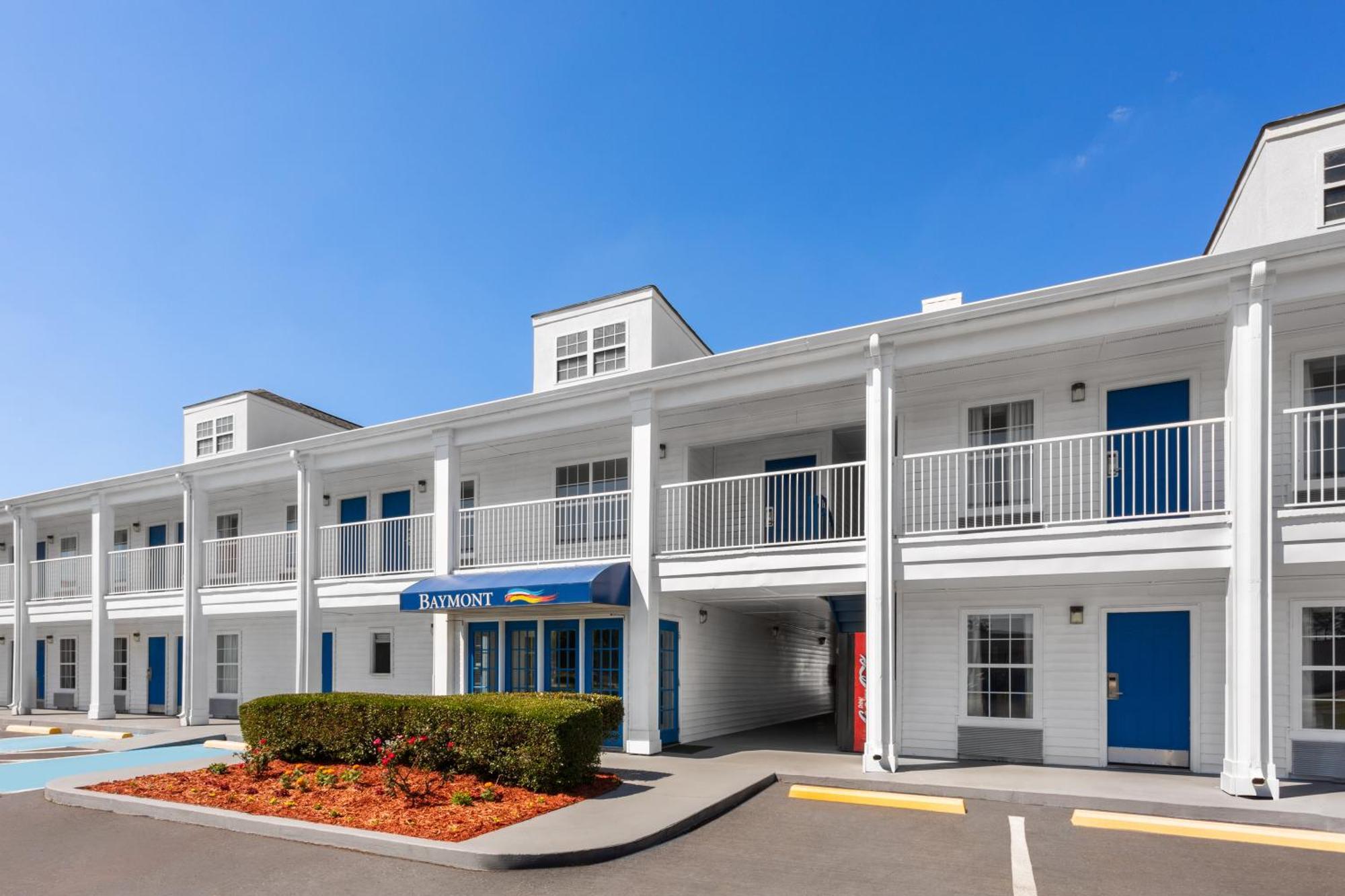 Baymont By Wyndham Brunswick Ga Hotel Екстериор снимка
