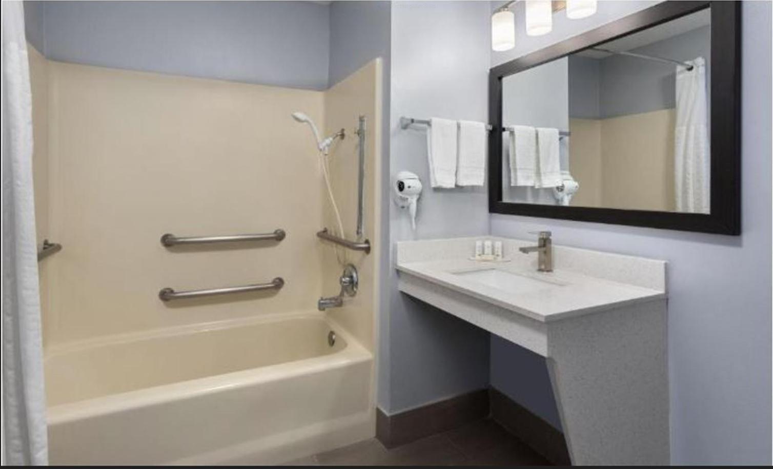 Baymont By Wyndham Brunswick Ga Hotel Екстериор снимка