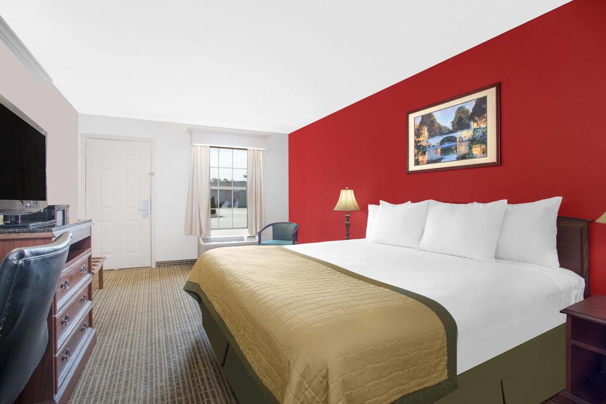 Baymont By Wyndham Brunswick Ga Hotel Екстериор снимка